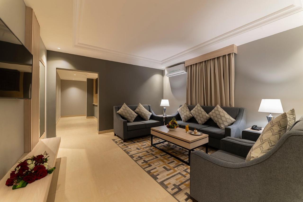 Enala Hotel Apartments - Tabuk Buitenkant foto