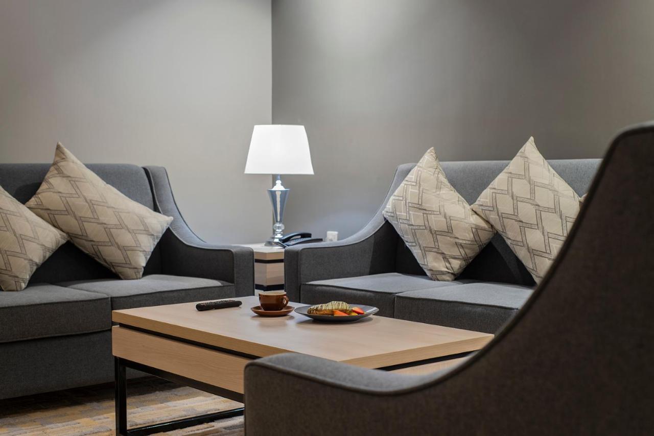 Enala Hotel Apartments - Tabuk Buitenkant foto