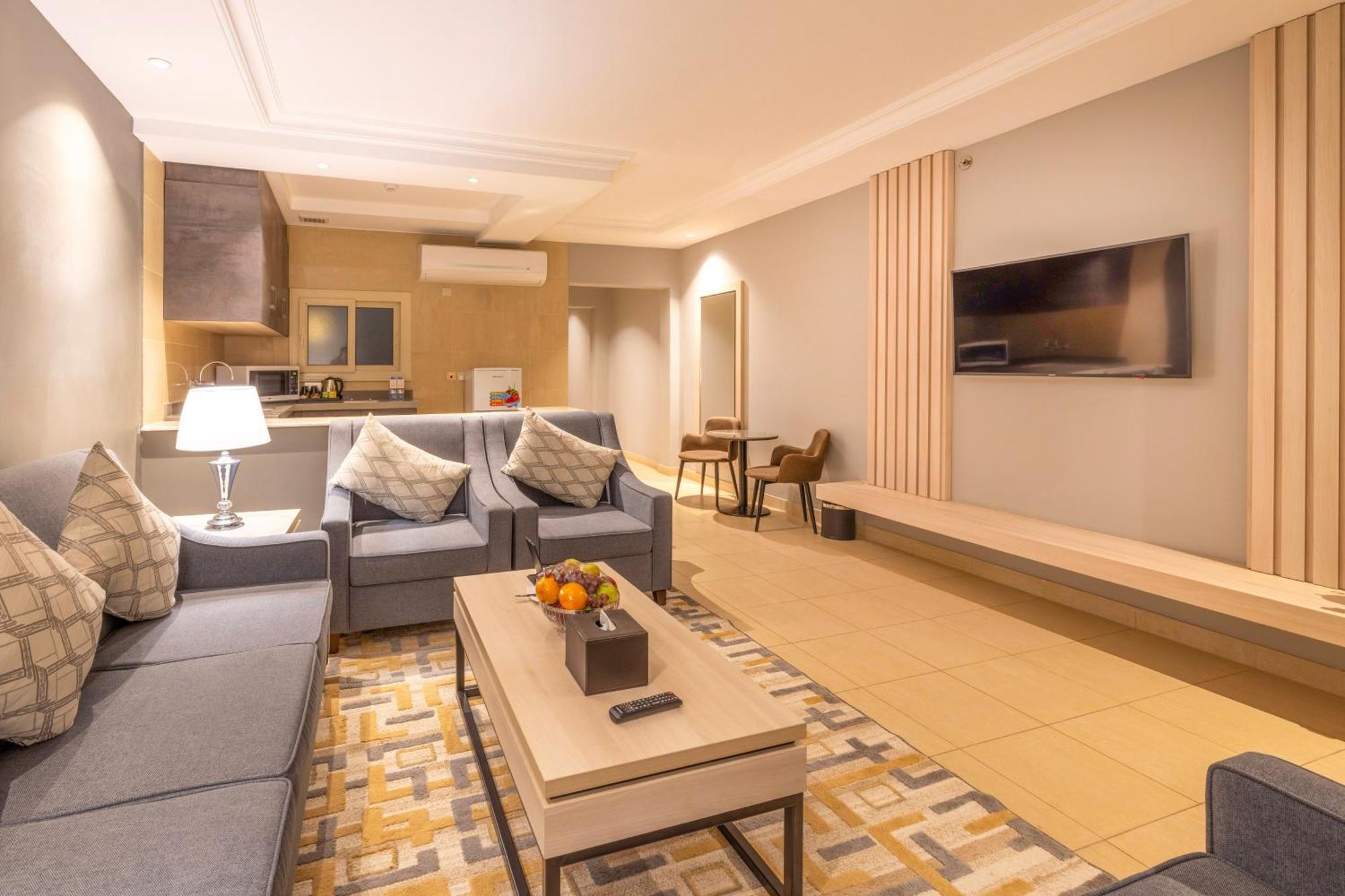 Enala Hotel Apartments - Tabuk Buitenkant foto