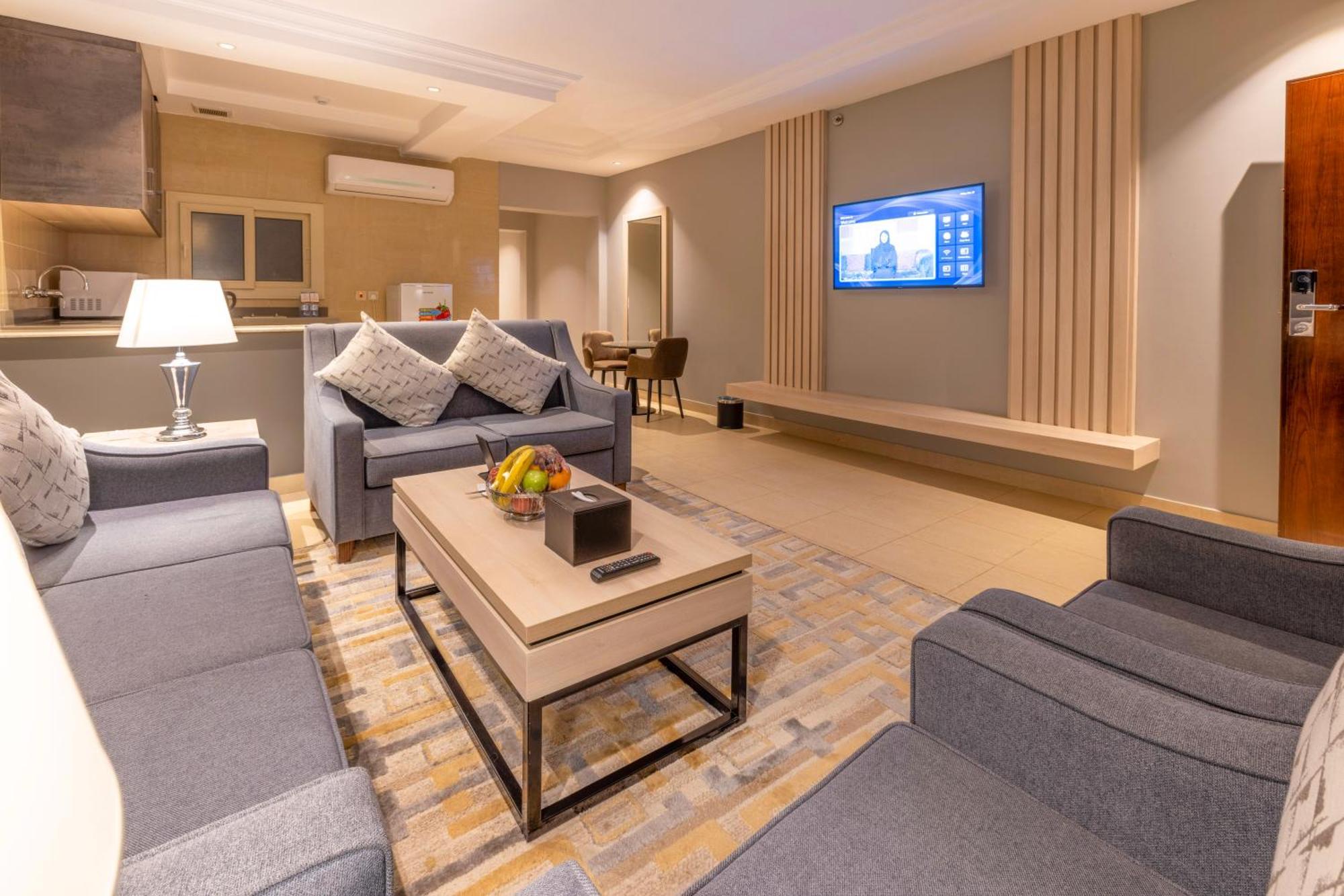 Enala Hotel Apartments - Tabuk Buitenkant foto